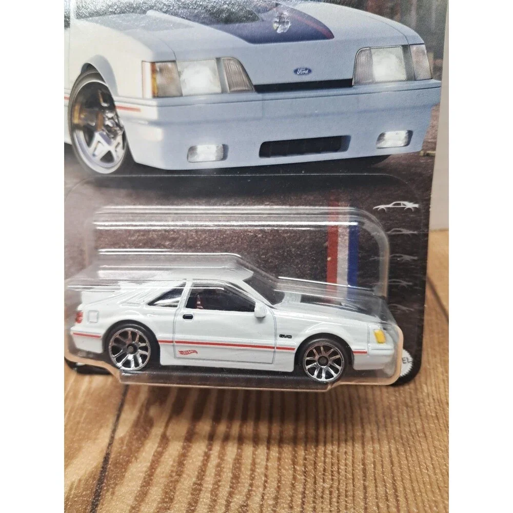 HOT WHEELS ‘84 FORD MUSTANG SVO 60 YEARS SILVER SERIES